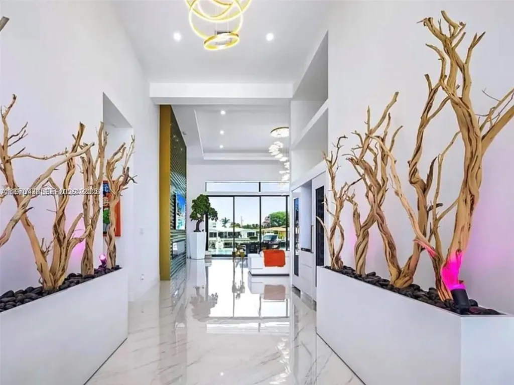 2225 NE 19th Street Fort Lauderdale FL 33305