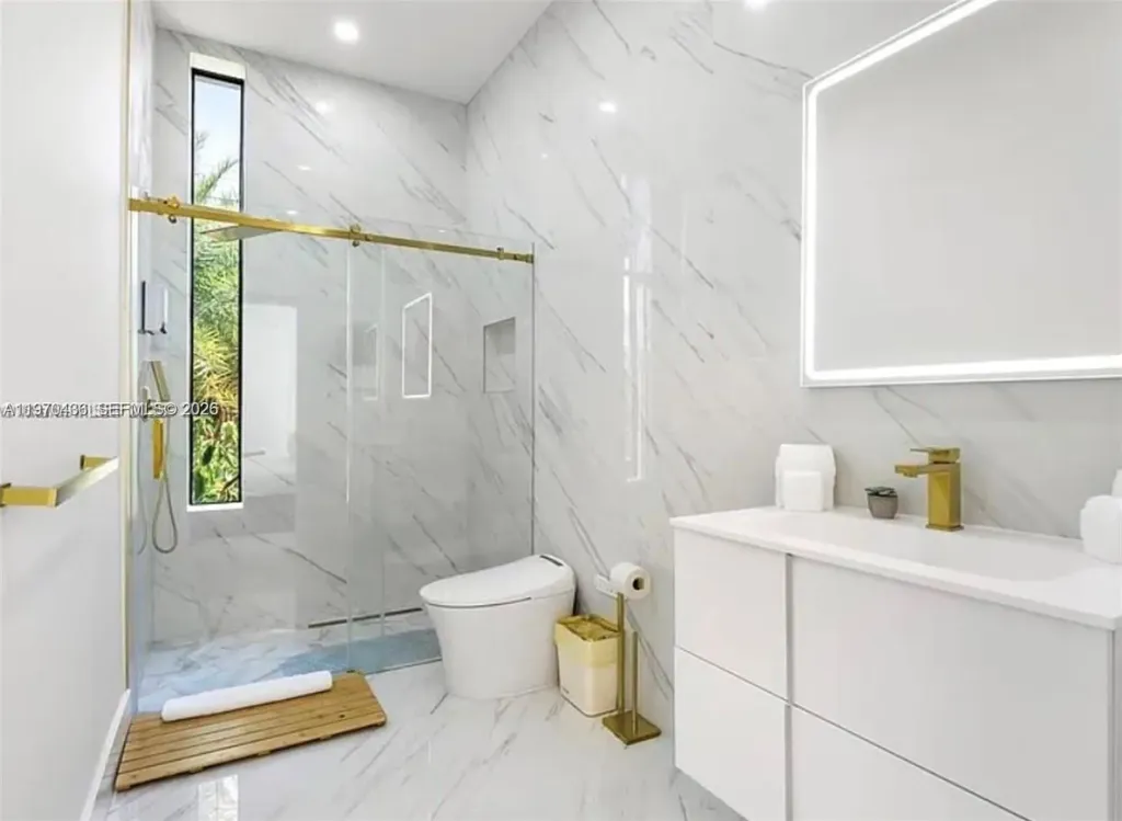 2225 NE 19th Street Fort Lauderdale FL 33305