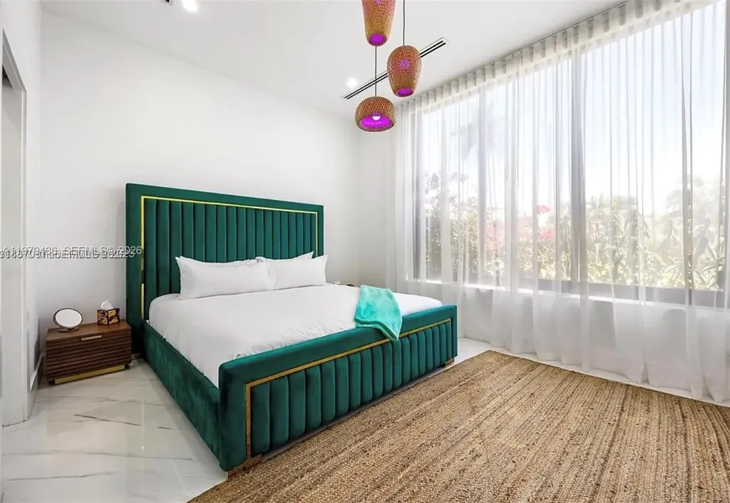 2225 NE 19th Street Fort Lauderdale FL 33305