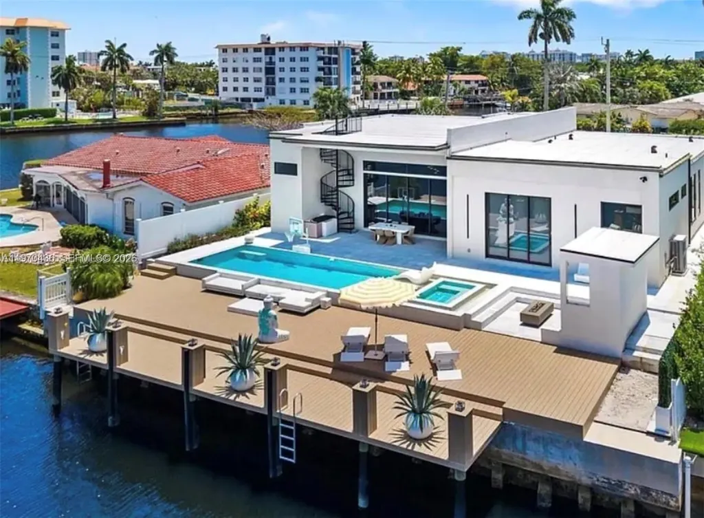 2225 NE 19th Street Fort Lauderdale FL 33305