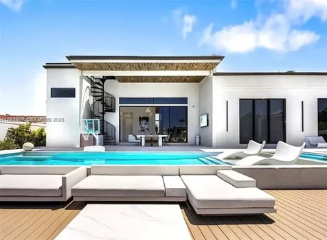 2225 NE 19th Street Fort Lauderdale FL 33305