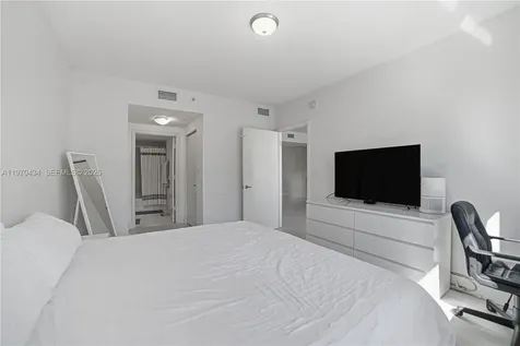 2775 NE 187th Street Aventura FL 33180