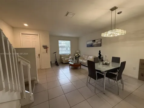9386 W 33rd Lane Hialeah FL 33018