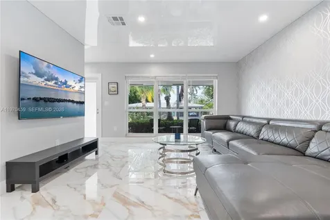 4440 NE 17th Avenue Oakland Park FL 33334