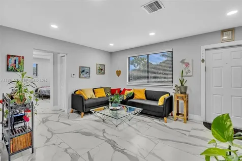 6781 Franklin Street Hollywood FL 33024
