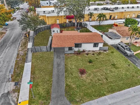 6781 Franklin Street Hollywood FL 33024