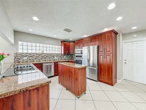 4241 NW 74th Avenue Lauderhill FL 33319