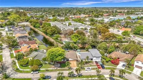 4241 NW 74th Avenue Lauderhill FL 33319