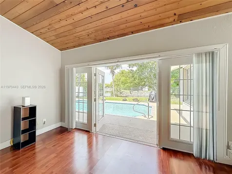 4241 NW 74th Avenue Lauderhill FL 33319