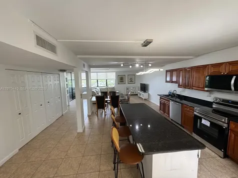 20381 NE 30th Avenue Aventura FL 33180