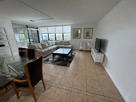 20381 NE 30th Avenue Aventura FL 33180