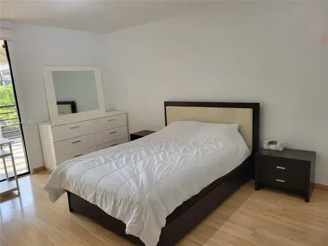 20381 NE 30th Avenue Aventura FL 33180