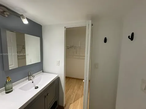 20381 NE 30th Avenue Aventura FL 33180
