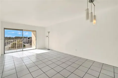 7747 SW 86th Street Miami FL 33143