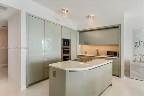18975 Collins Avenue Sunny Isles Beach FL 33160