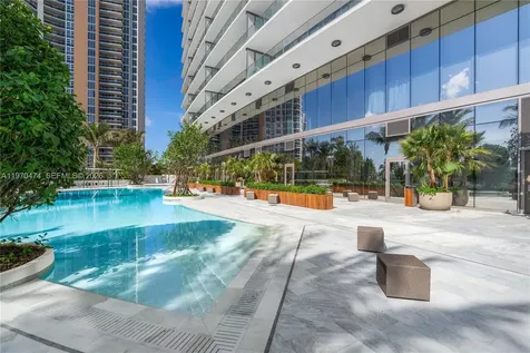 18975 Collins Avenue Sunny Isles Beach FL 33160