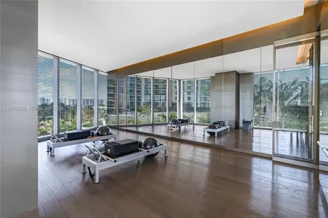18975 Collins Avenue Sunny Isles Beach FL 33160