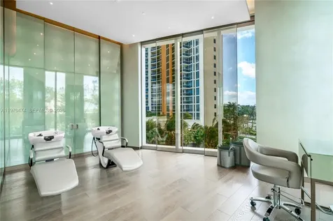 18975 Collins Avenue Sunny Isles Beach FL 33160