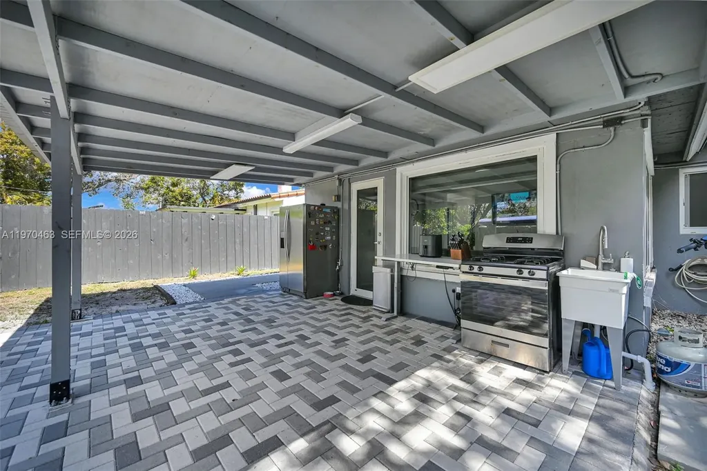 1221 NW 7th Avenue Fort Lauderdale FL 33311