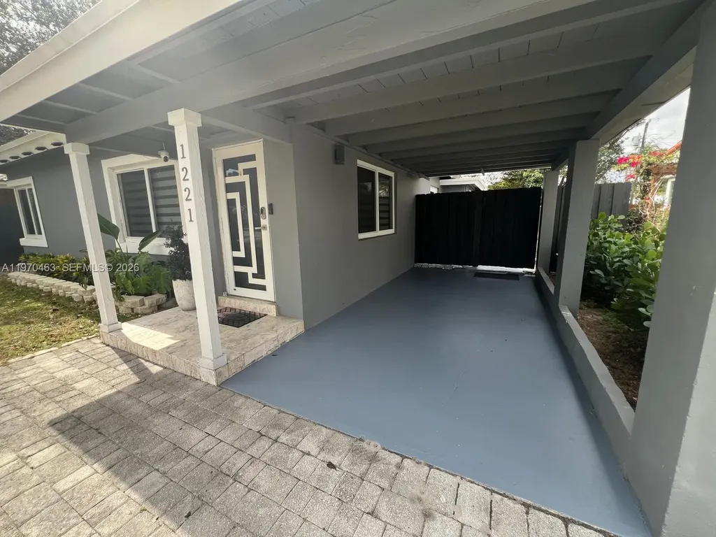 1221 NW 7th Avenue Fort Lauderdale FL 33311