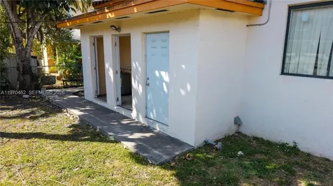 1330 NW 5th Street Miami FL 33125