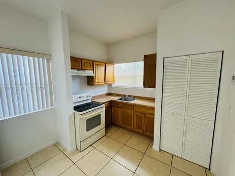 1330 NW 5th Street Miami FL 33125