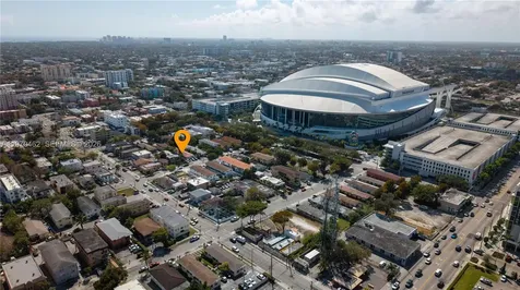 1330 NW 5th Street Miami FL 33125