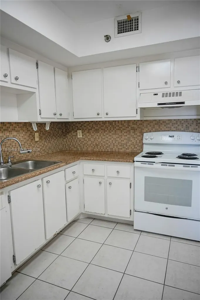901 Hillcrest Drive Hollywood FL 33021