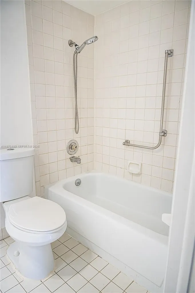 901 Hillcrest Drive Hollywood FL 33021