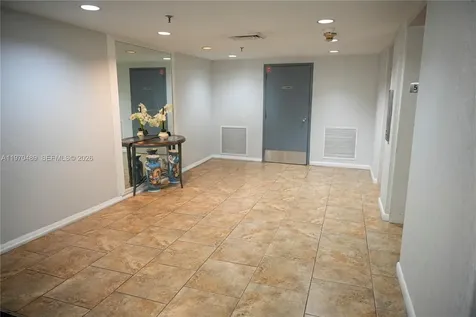 901 Hillcrest Drive Hollywood FL 33021