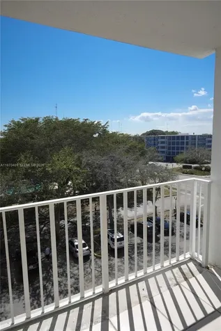 901 Hillcrest Drive Hollywood FL 33021