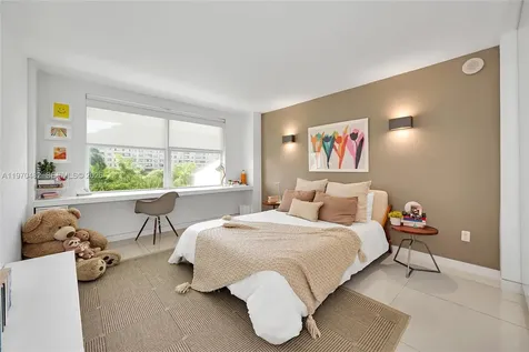 199 Ocean Lane Drive Key Biscayne FL 33149