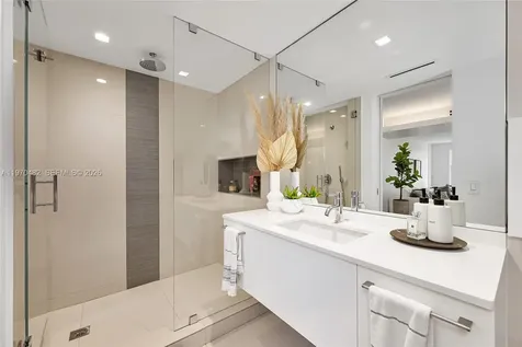 199 Ocean Lane Drive Key Biscayne FL 33149