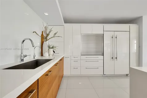 199 Ocean Lane Drive Key Biscayne FL 33149