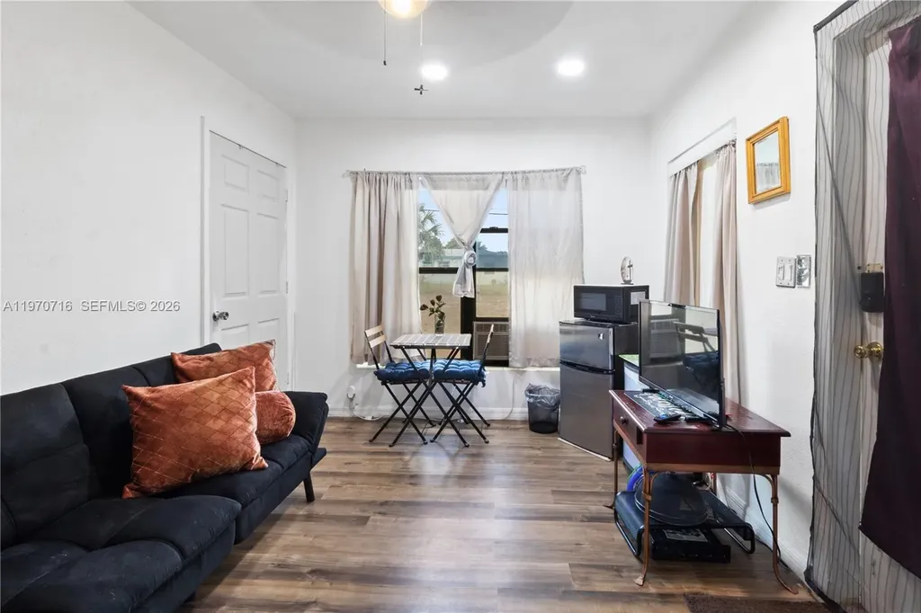 1021 SW 31st Avenue Fort Lauderdale FL 33312