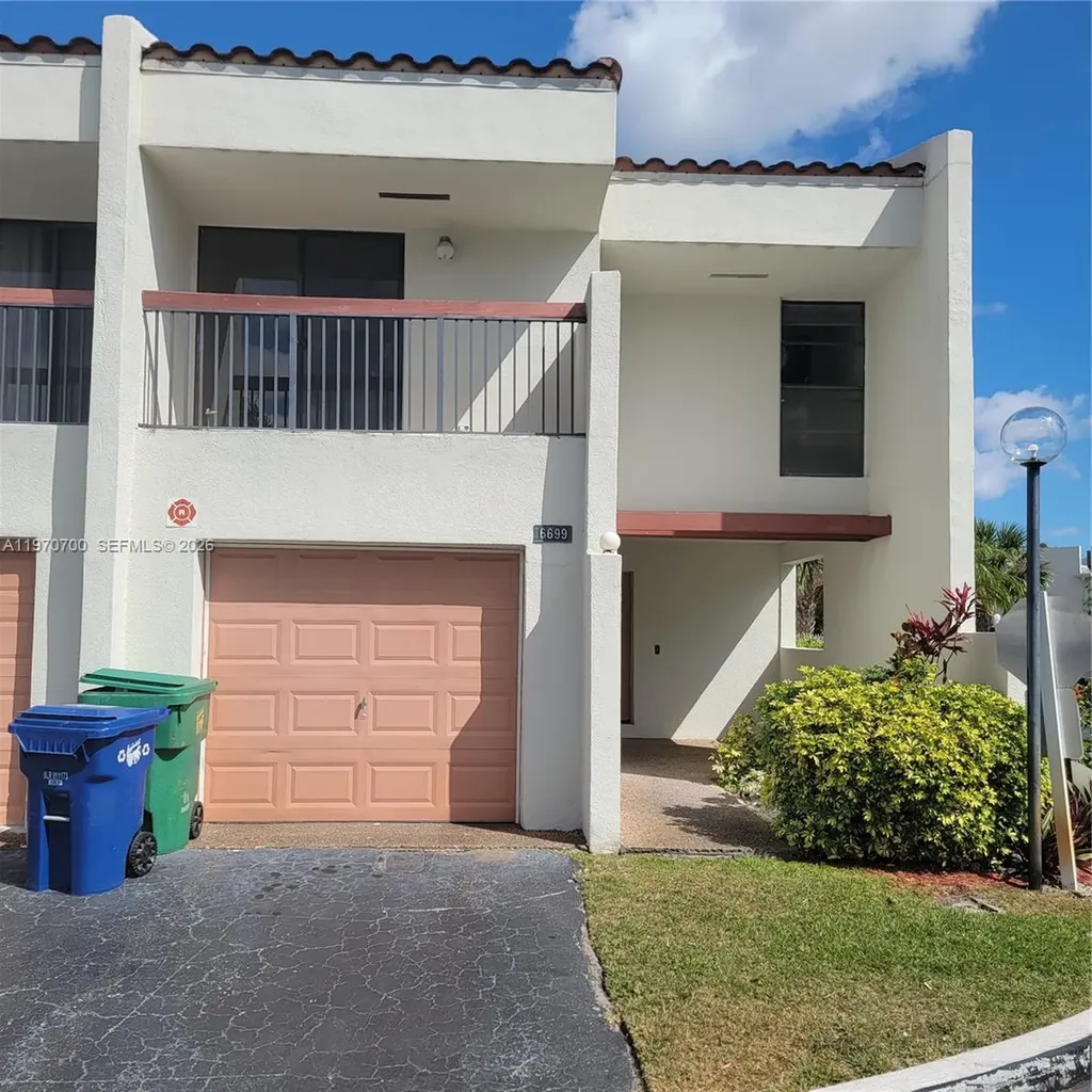 6699 Racquet Club Drive Lauderhill FL 33319