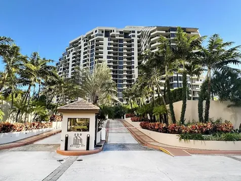 520 Brickell Key Drive Miami FL 33131