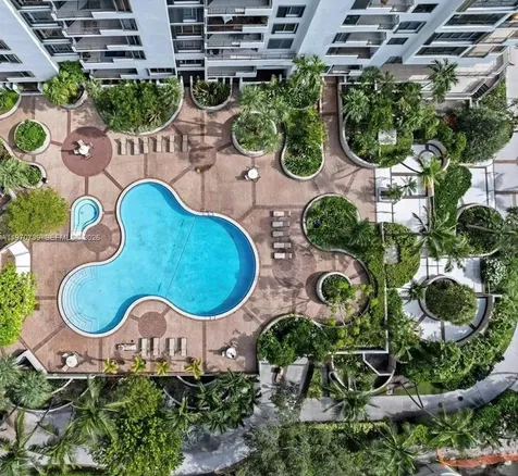 520 Brickell Key Drive Miami FL 33131