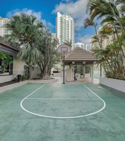 520 Brickell Key Drive Miami FL 33131