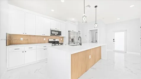 25 Diplomat Parkway E Cape Coral FL 33909