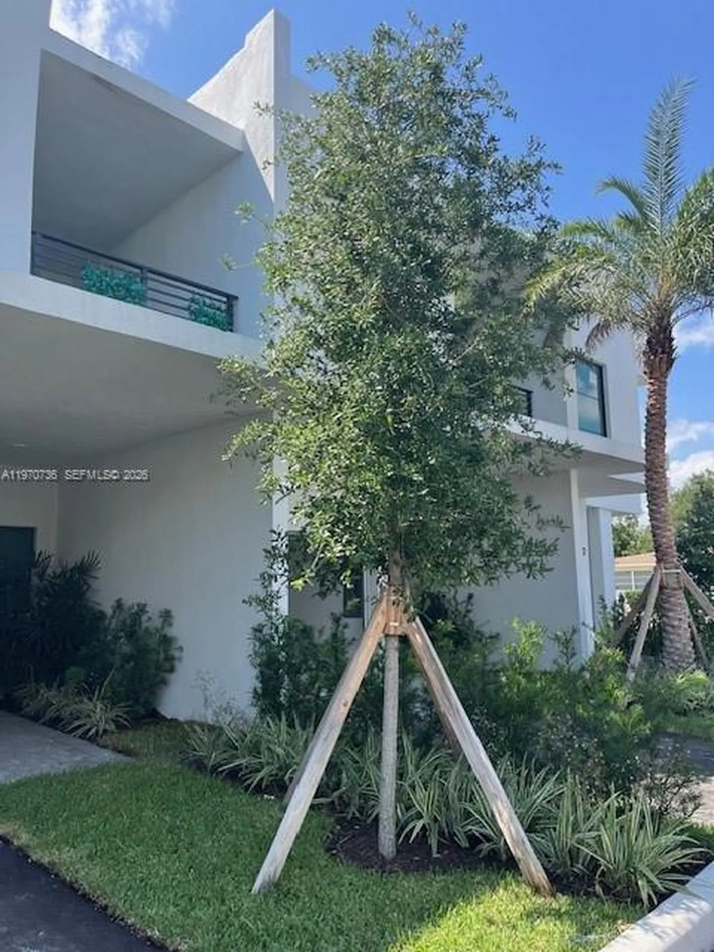 2526 Pierce Street Hollywood FL 33020