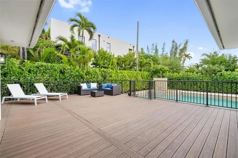 1001 NE 86th Street Miami FL 33138