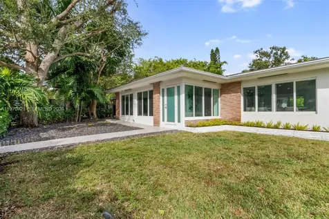 1001 NE 86th Street Miami FL 33138