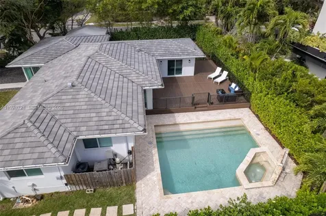1001 NE 86th Street Miami FL 33138