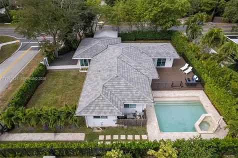 1001 NE 86th Street Miami FL 33138