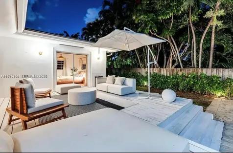 1001 NE 86th Street Miami FL 33138