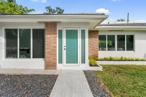 1001 NE 86th Street Miami FL 33138