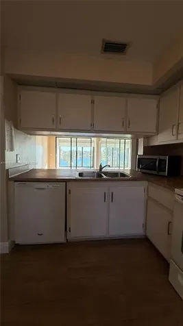 201 Lake Pointe Drive Oakland Park FL 33309