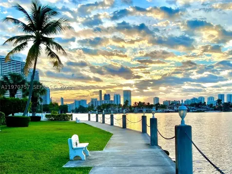 2910 Point East Drive Aventura FL 33160