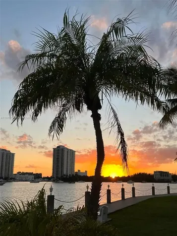 2910 Point East Drive Aventura FL 33160